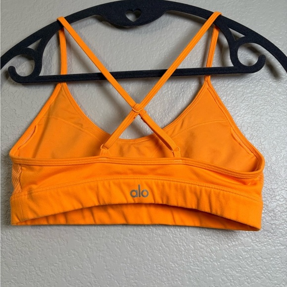 ALO Yoga No Limit Orange Sports Bra with Cross-Back Design. Adjustable Straps - Picture 5 of 12